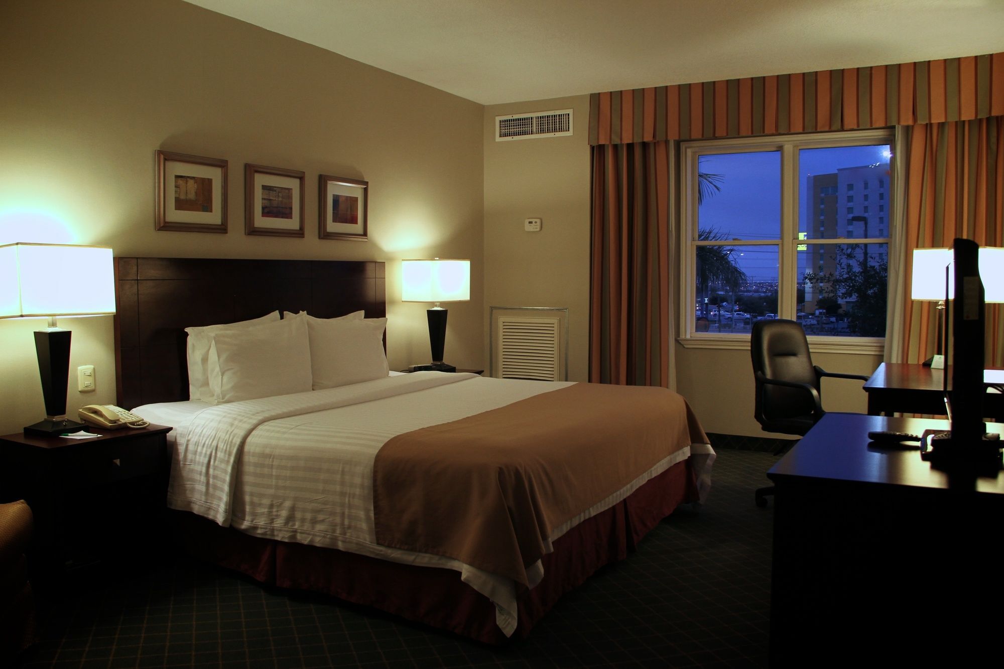 Holiday Inn Reynosa Industrial Poniente By Ihg Esterno foto