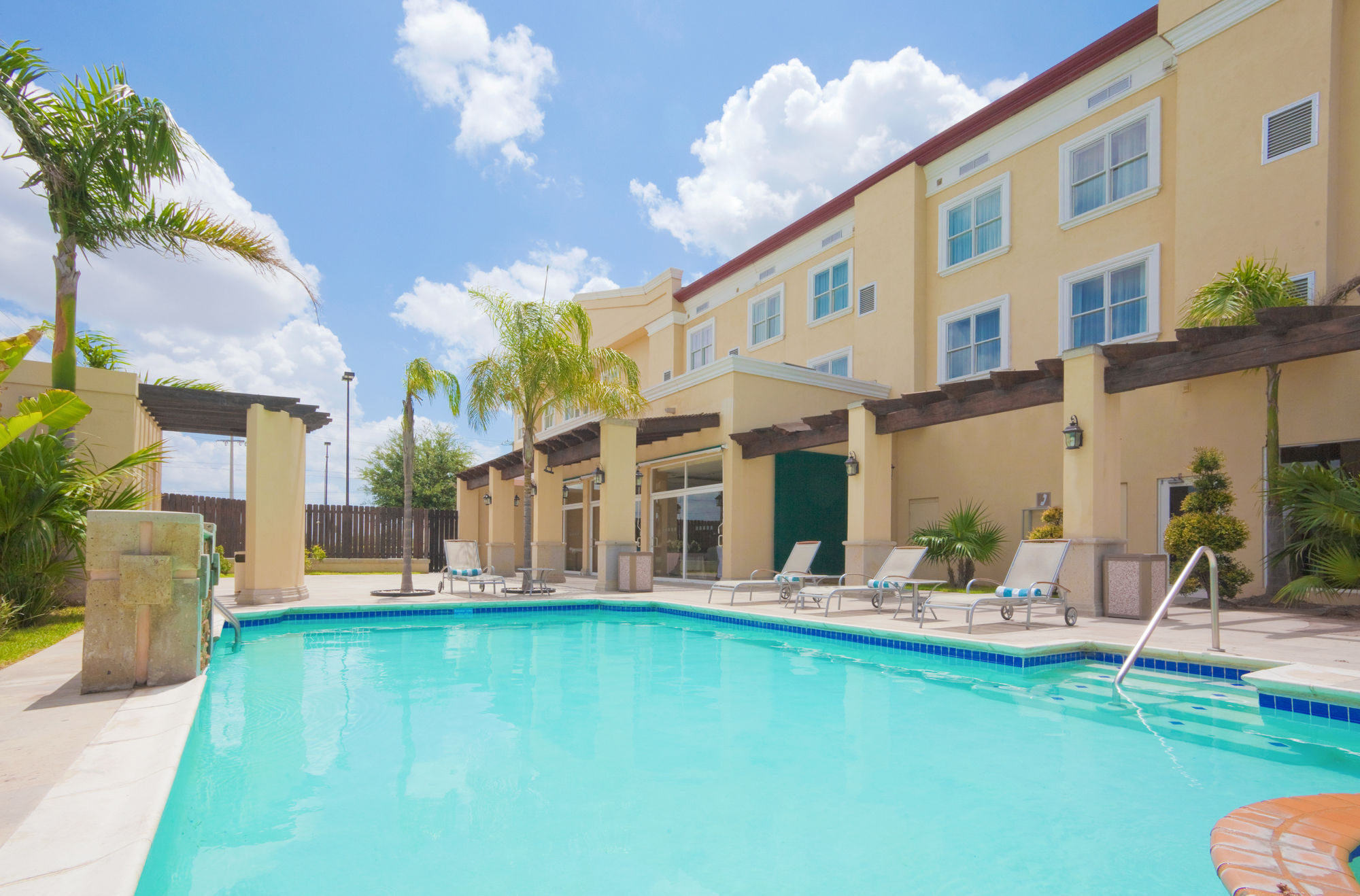 Holiday Inn Reynosa Industrial Poniente By Ihg Esterno foto